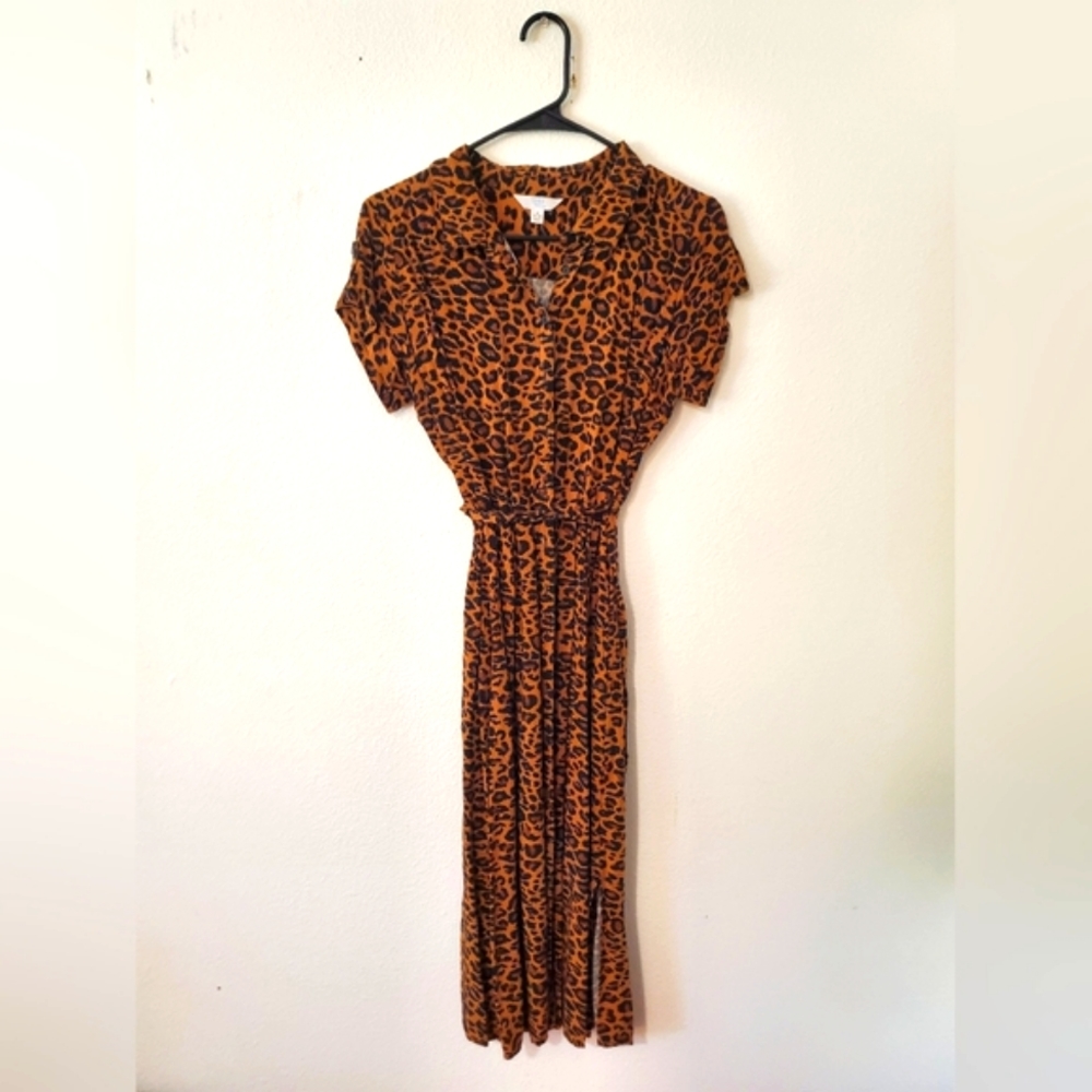Leopard Print Midi Dress. Leopard Print. Dress. Midi Dress. Cute Everyday Dress.